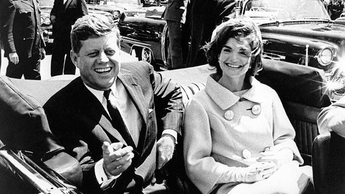 V bazaru se skrývala dosud neznámá fotka prezidenta Kennedyho ze dne jeho vraždy